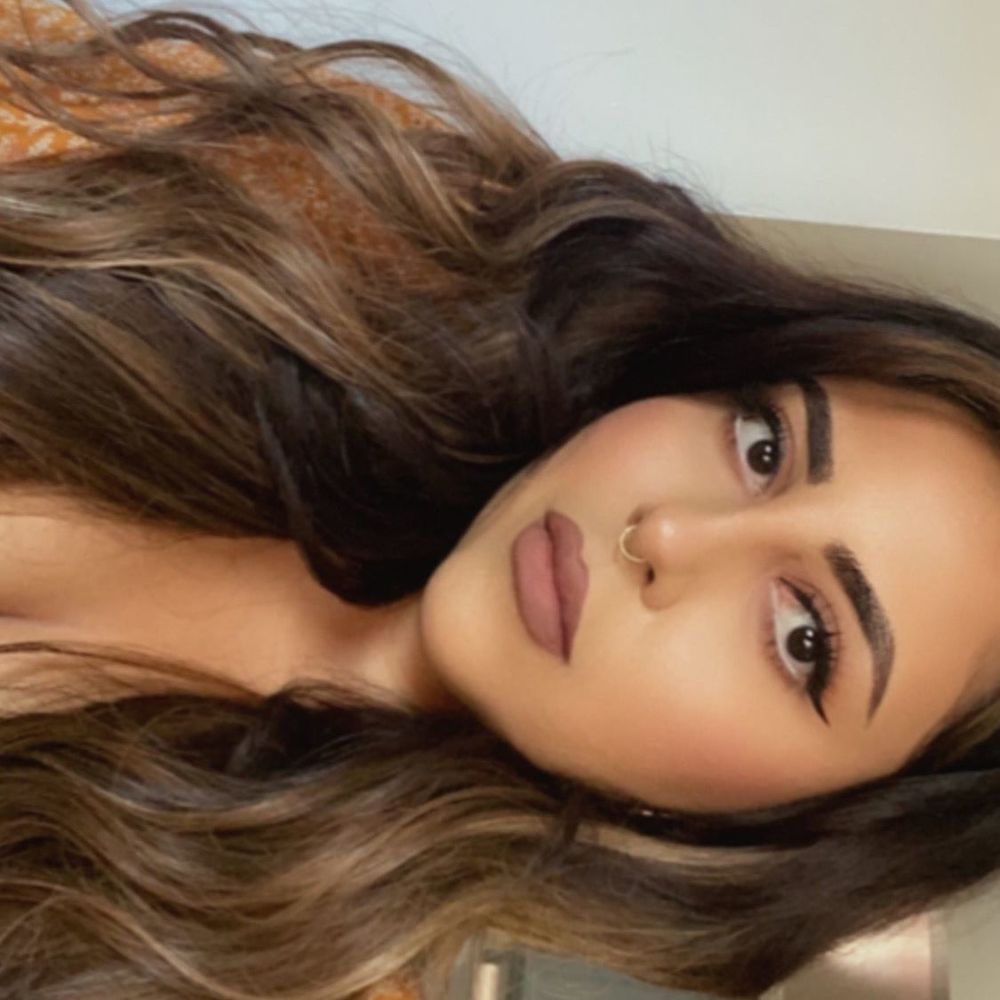 Meet your Posher, Adriana